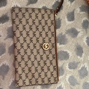 Michael Kors Signature Logo Wristlet in Brown and Cream